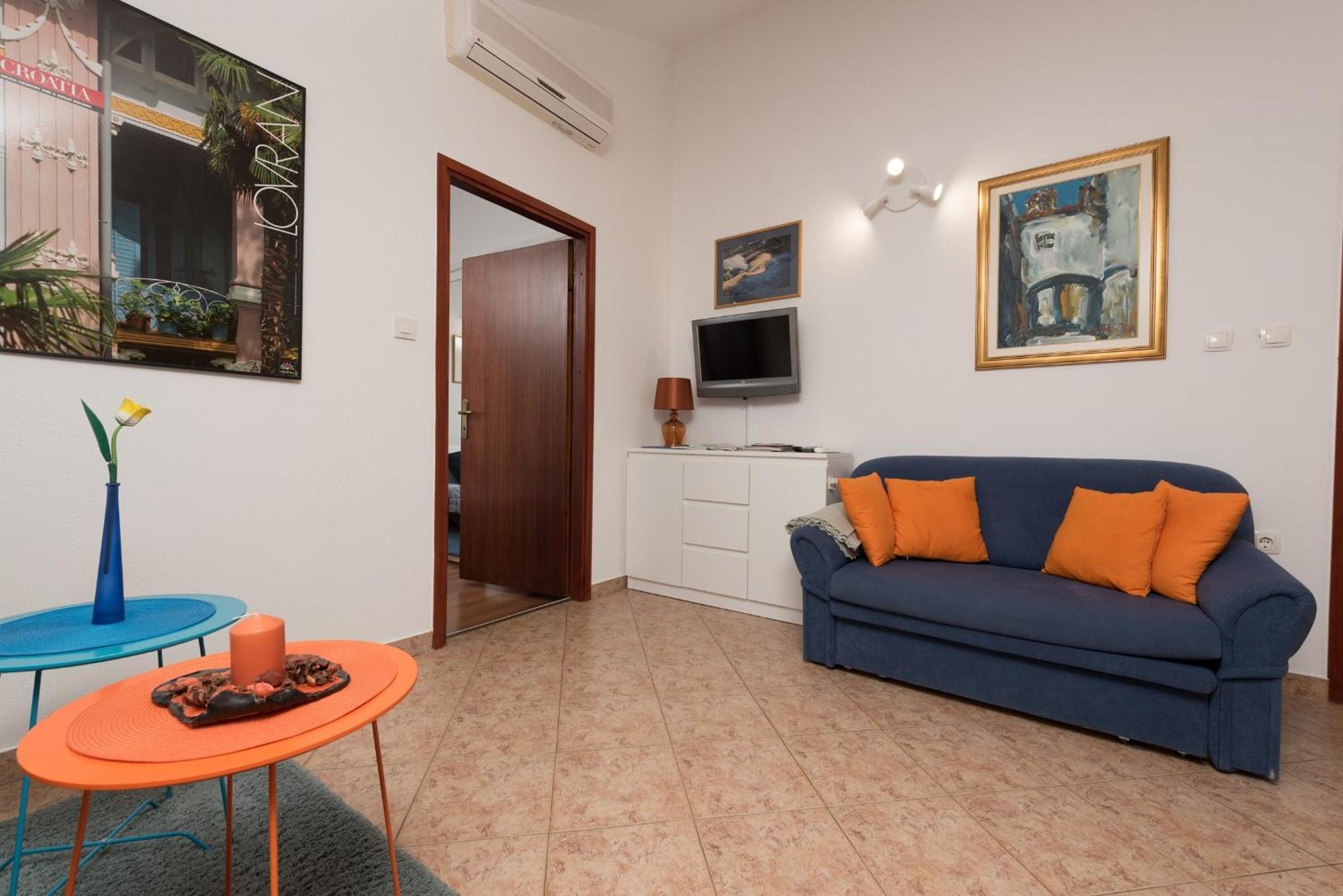 Apartments Villa Zara ロヴラン エクステリア 写真