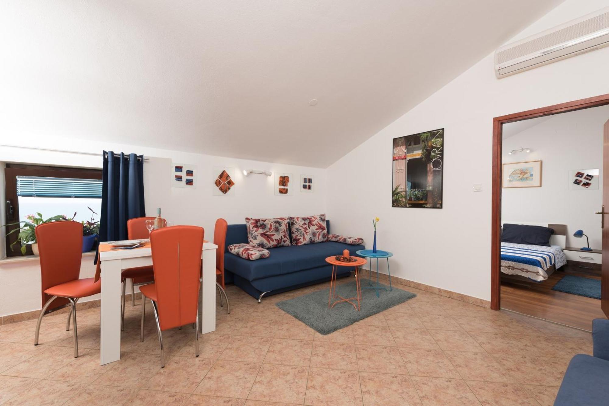 Apartments Villa Zara ロヴラン エクステリア 写真