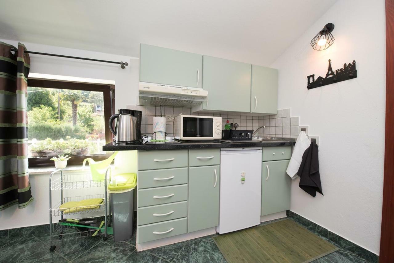 Apartments Villa Zara ロヴラン エクステリア 写真